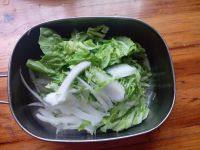 家常菜白菜肉丸汤做法图解6)