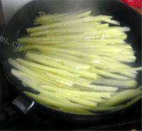 唇齿留香的土豆肉丝做法图解6)