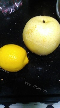 润喉的柠檬雪梨汁做法图解2)