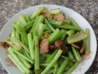 「念念不忘」芹菜炒肉