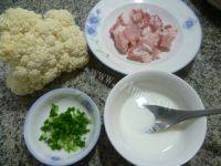 家常菜五花肉炒花菜做法图解1)