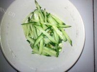 美味的西红柿紫菜蛋花汤做法图解11)
