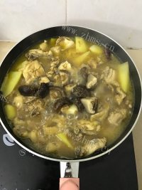 开胃的土豆烧鸡块做法图解10)
