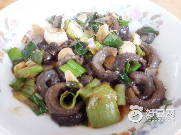 大葱炒海参