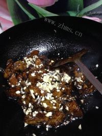 可口的酱烧茄子做法图解7)