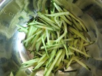 开胃的凉拌什锦土豆丝做法图解3)