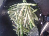 易做的素炒豆角做法图解4)