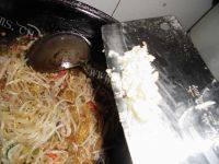 家常菜豆芽炒粉条做法图解10)