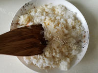 热腾腾的芝士焗饭做法图解2)