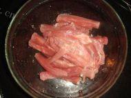 糖醋里脊肉做法图解1)