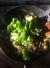 美味可口的农家烩茄子做法图解4)