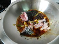 美味的麻辣香水鱼做法图解5)