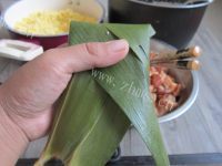 好吃的绿豆鲜肉粽做法图解13)
