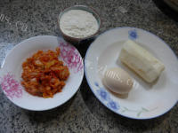 美味的鸡蛋泡菜山药饼做法图解1)