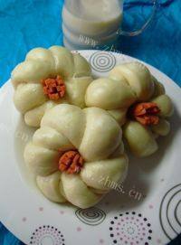 自己做的花朵馒头