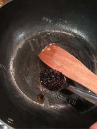 玉盘珍馐的干锅鸡翅做法图解13)