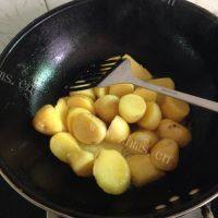 绝妙的椒盐焗土豆的做法图解三