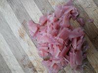 美味的白银豆炒肉做法图解3)