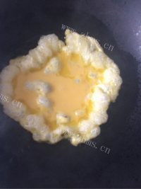 芳香四溢的黄瓜炒蛋做法图解4)