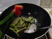 好吃的虎皮辣椒做法图解4)