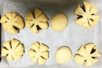 香气浓郁的豆沙面包做法图解7)