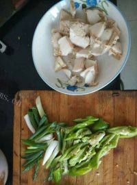 家常菜回锅肉做法图解1)
