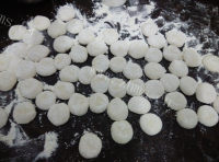 让人食欲大增的麦穗白菜猪肉饺做法图解17)