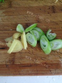 美味营养的西红柿牛腩做法图解4)
