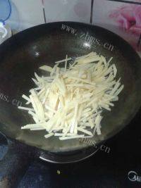家常菜素炒土豆丝做法图解1)