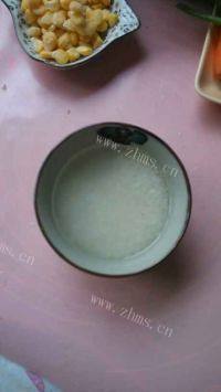 香菇玉米粥做法图解2)