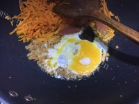 美味的海鲜炒面做法图解6)