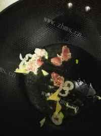 家常菜芸豆丝炒肉做法图解4)