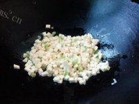 好吃的茼蒿豆腐做法图解4)