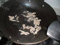 家常菜大蒜炒肉丝做法图解4)