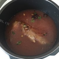 色香味浓的炖猪蹄做法图解12)
