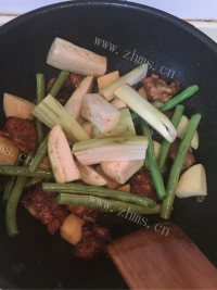 特色美食东北乱炖做法图解16)