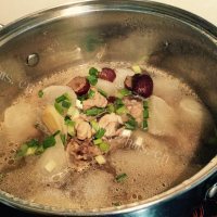 美味的萝卜鸡汤做法图解7)