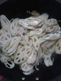 家常菜炝炒藕片