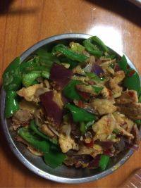 家常菜青椒洋葱回锅肉