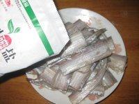 味道不错的干炸带鱼做法图解2)