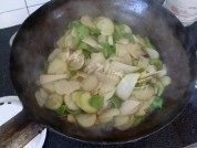 辣椒炒土豆片
