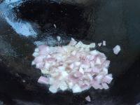 齿颊留香的培根炒饭做法图解5)