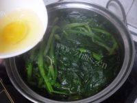 美味的菠菜鸡蛋汤做法图解6)