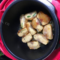 营养的电饭煲糍粑鱼做法图解11)