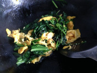 好吃的菠菜炒鸡蛋做法图解9)