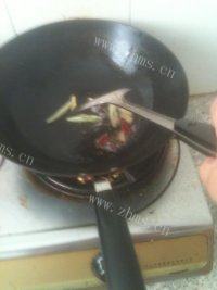 简单的素炒芹菜做法图解4)