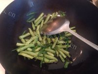 西葫芦番茄炖豆角做法图解7)