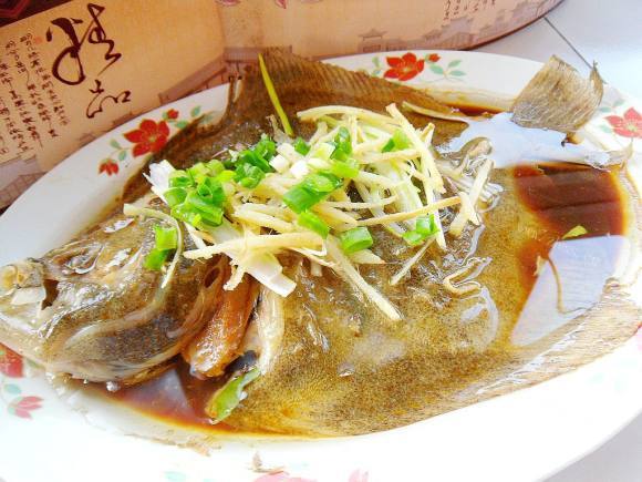 美味的清蒸多宝鱼