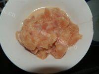 家常菜青椒炒豆皮做法图解3)