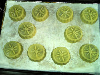 甜甜的广式核桃豆沙月饼做法图解18)